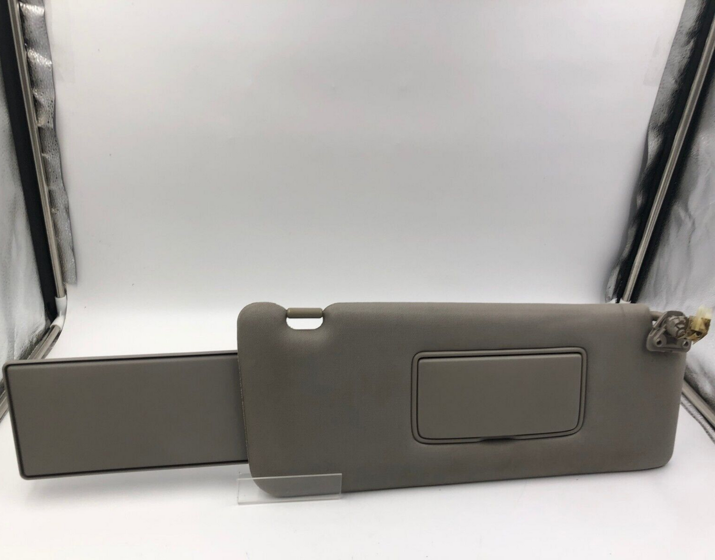 2004-2010 Infiniti QX56 Passenger Sun Visor Gray Illuminated OEM A03B10071