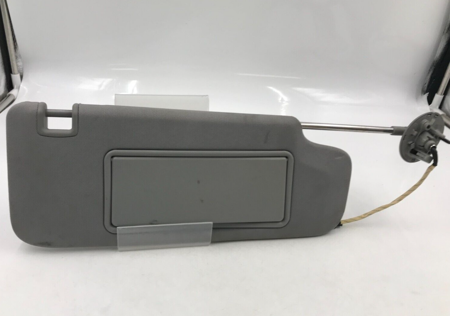 2016-2023 Chevrolet Malibu Passenger Sun Visor Gray Illuminated OEM D04B58005