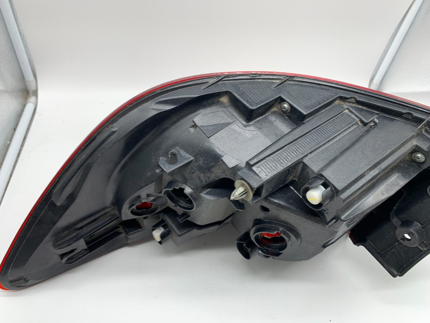 2013-2015 Mazda CX9 CX-9 Driver Tail Light Taillight Lamp OEM D03B66004