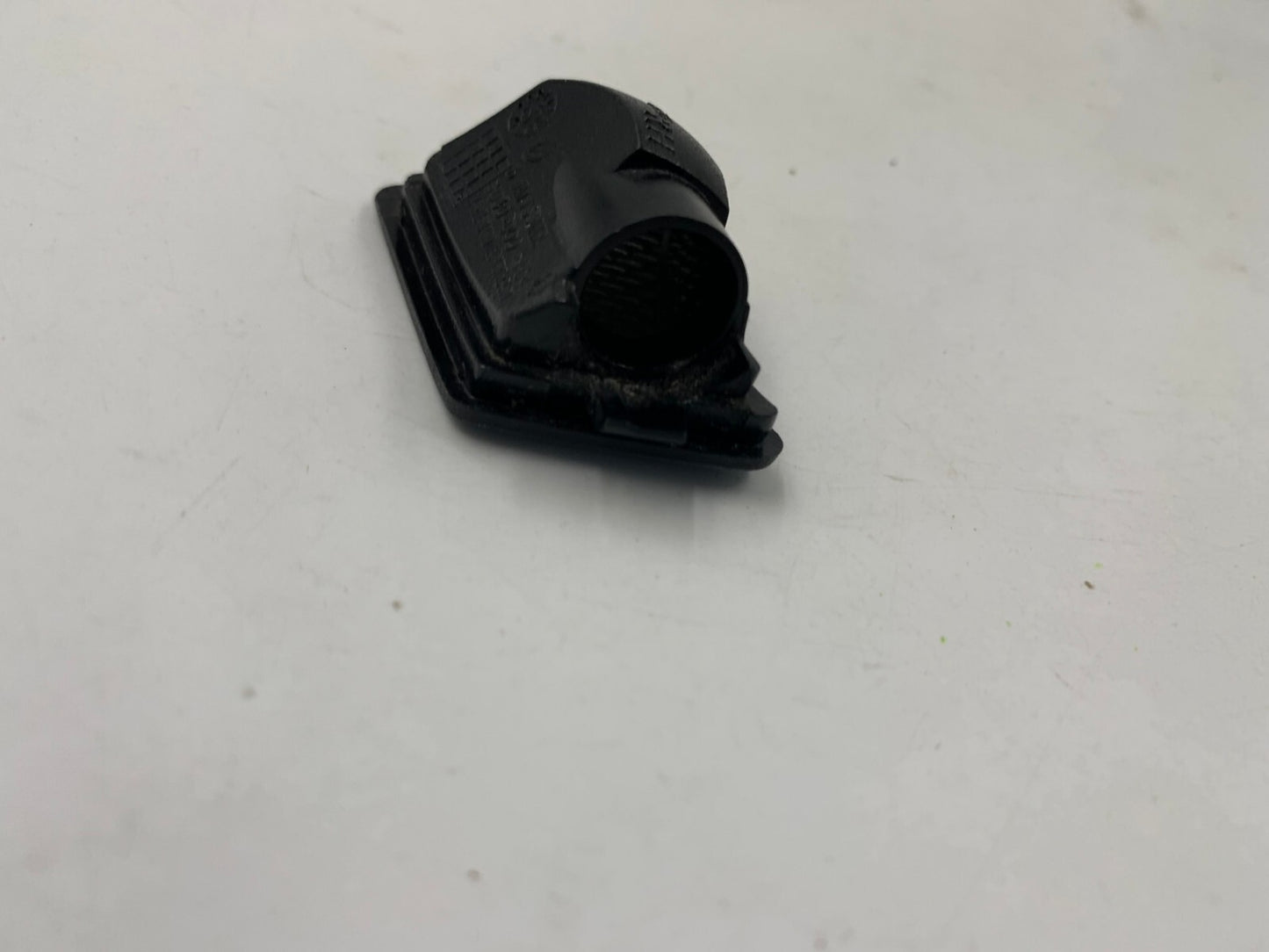 2004-2006 Volvo S60 Passenger Side Power Door Mirror Blinker Only OEM B02B39004