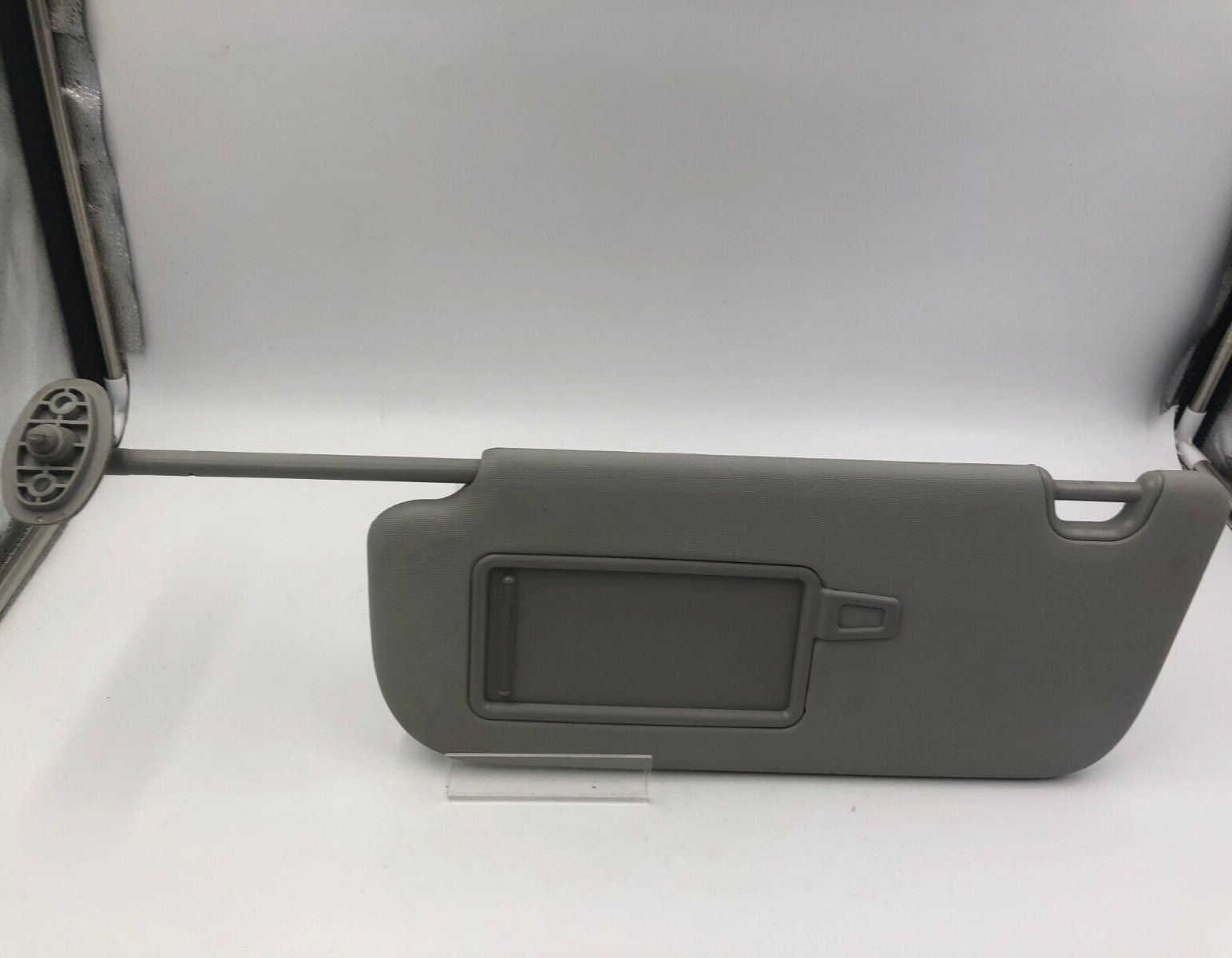 2014-2019 Kia Soul Driver Sun Visor Gray Illuminated OEM E01B18024