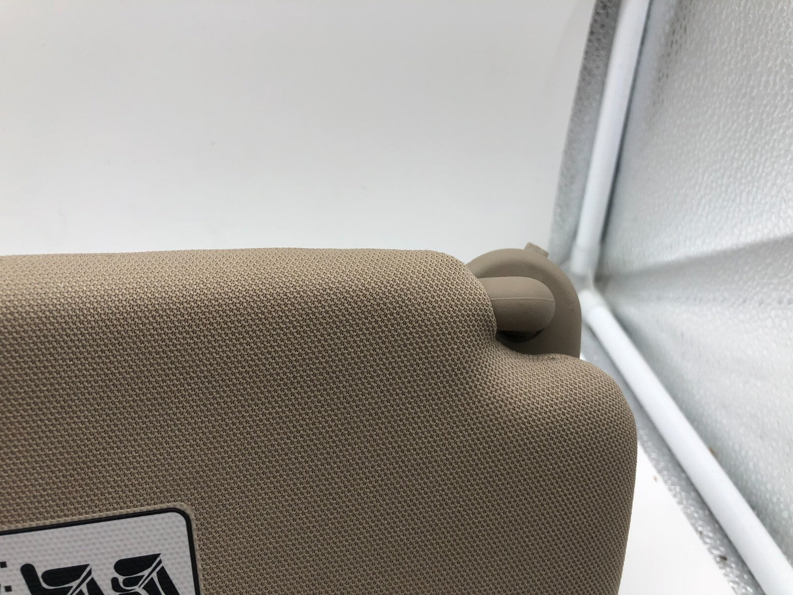 2013-2019 Hyundai Santa Fe Driver Sun Visor Beige Illuminated OEM A01B36002