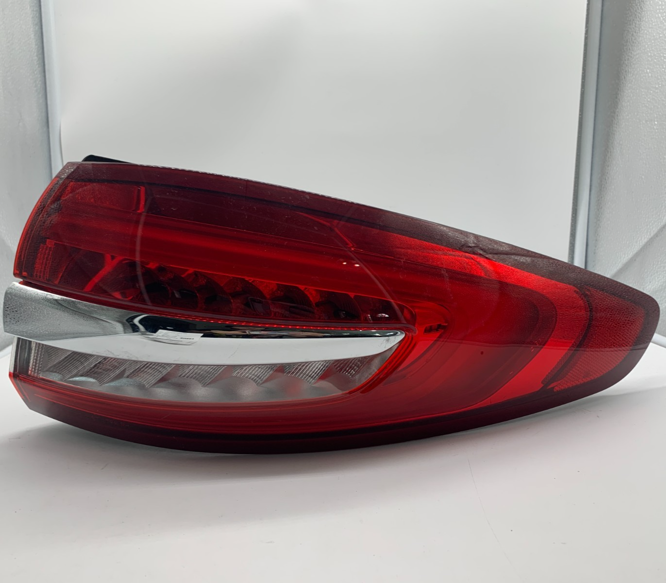 2017-2020 Ford Fusion Driver Side Tail Light Taillight OEM B04B23018
