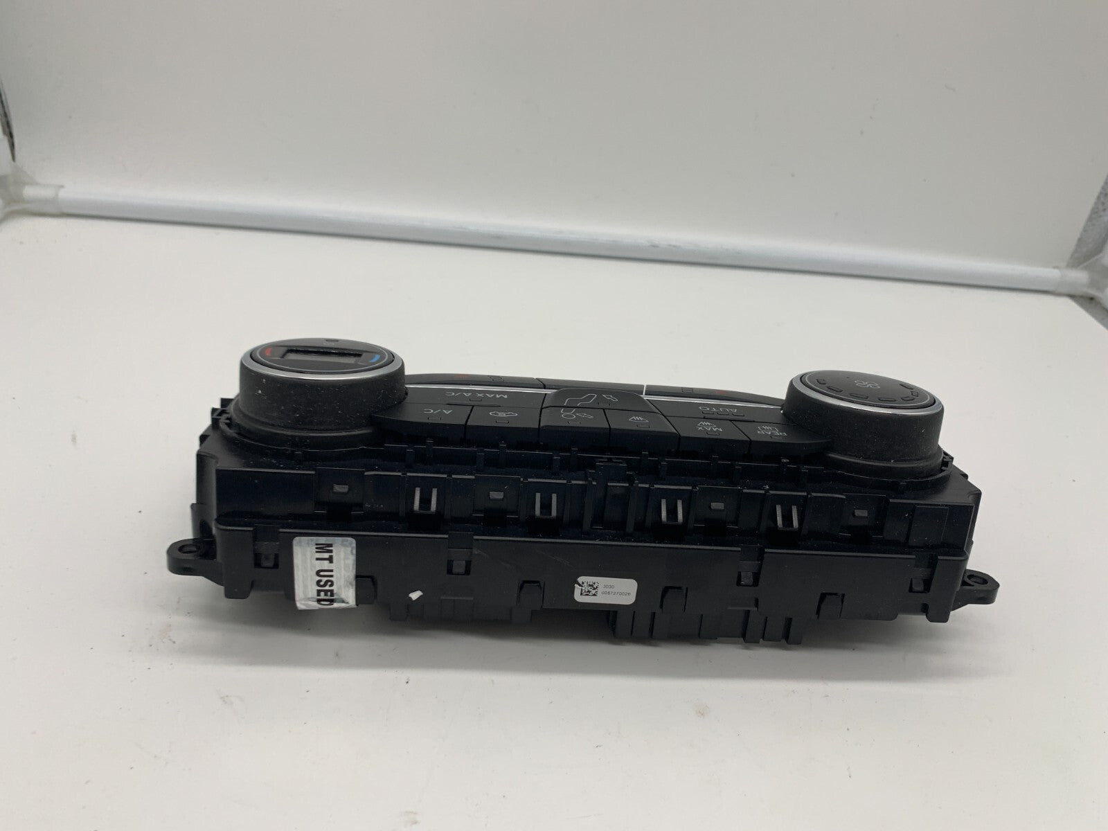 2018-2020 Ford Ecosport AC Heater Climate Control Unit OEM C04B57009