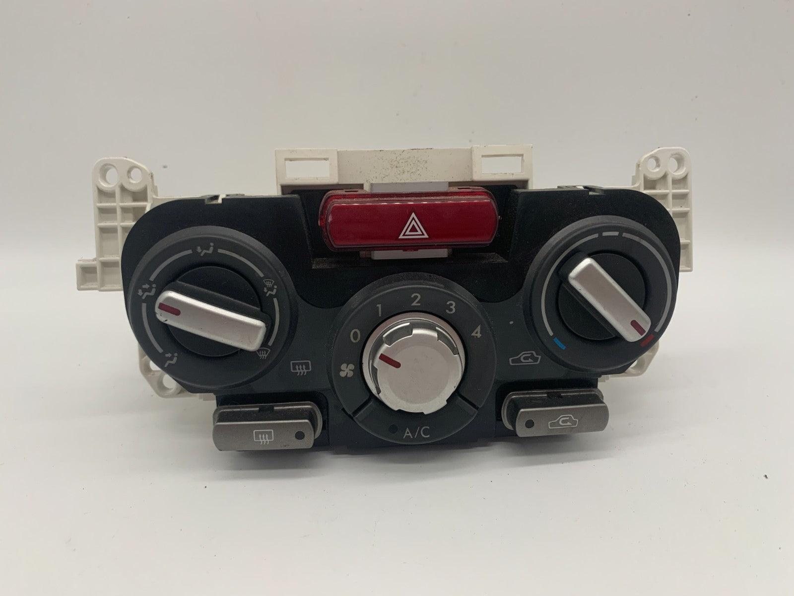 2012 Subaru Forester Climate Control AC Heater Temperature Unit OEM 72311SC010