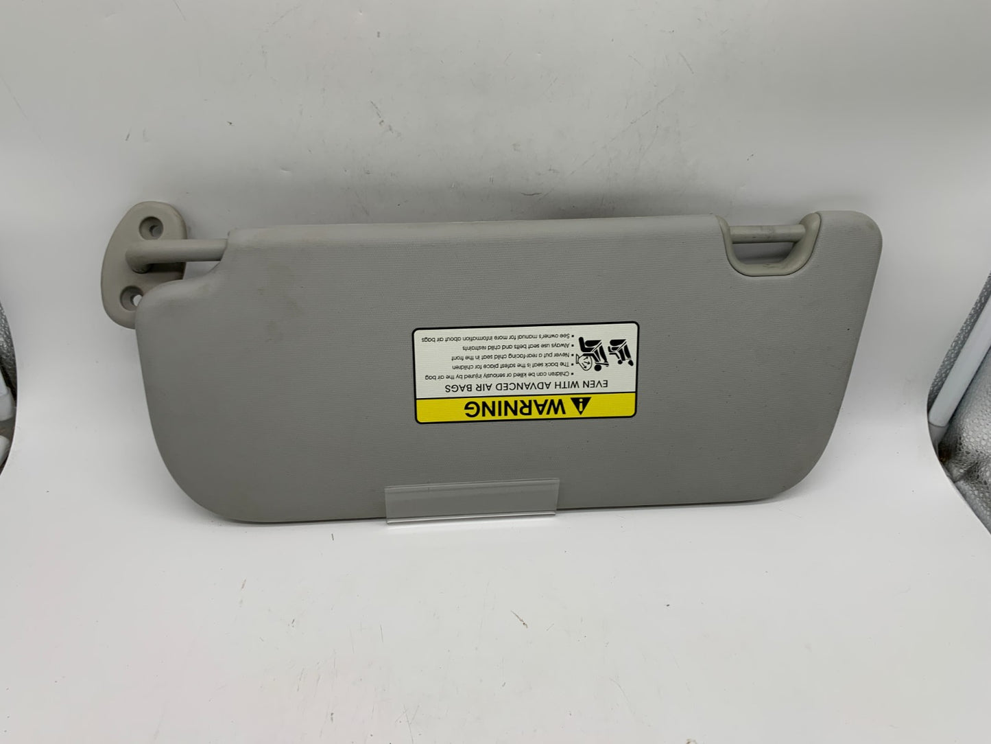 2014-2019 Kia Soul Passenger Sun Visor Illuminated Gray OEM A04B42007
