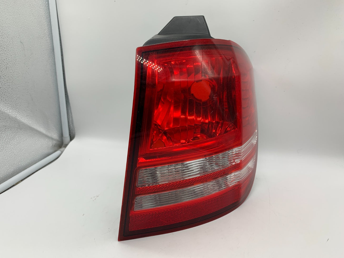 2009 Dodge Journey Passenger Side Tail Light Taillight OEM D01B22002