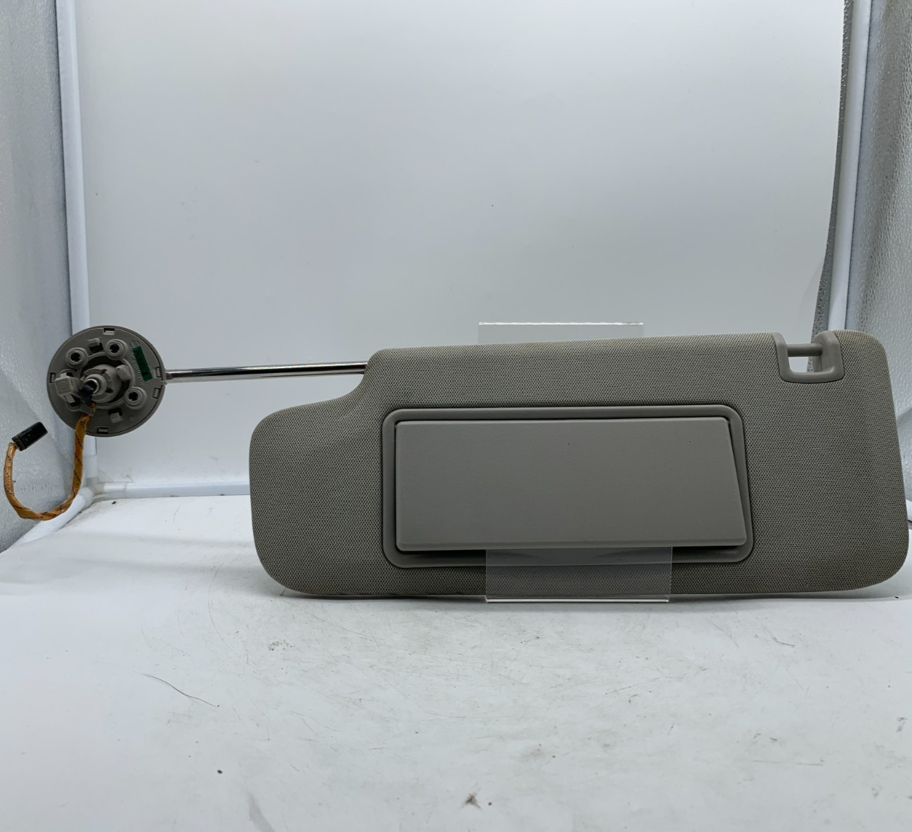 2013-2017 Cadillac XTS Driver Sun Visor Illuminated Gray OEM B01B11003