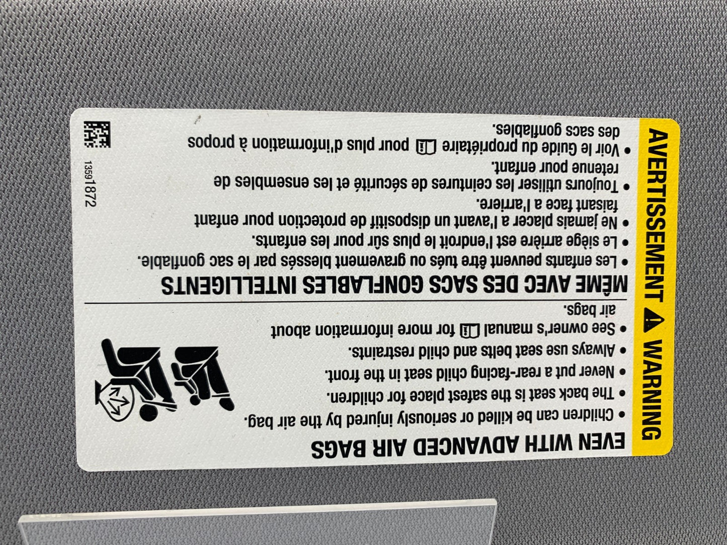 2018-2020 Chevrolet Equinox Passenger Sun Visor Gray Illuminated OEM B03B46052