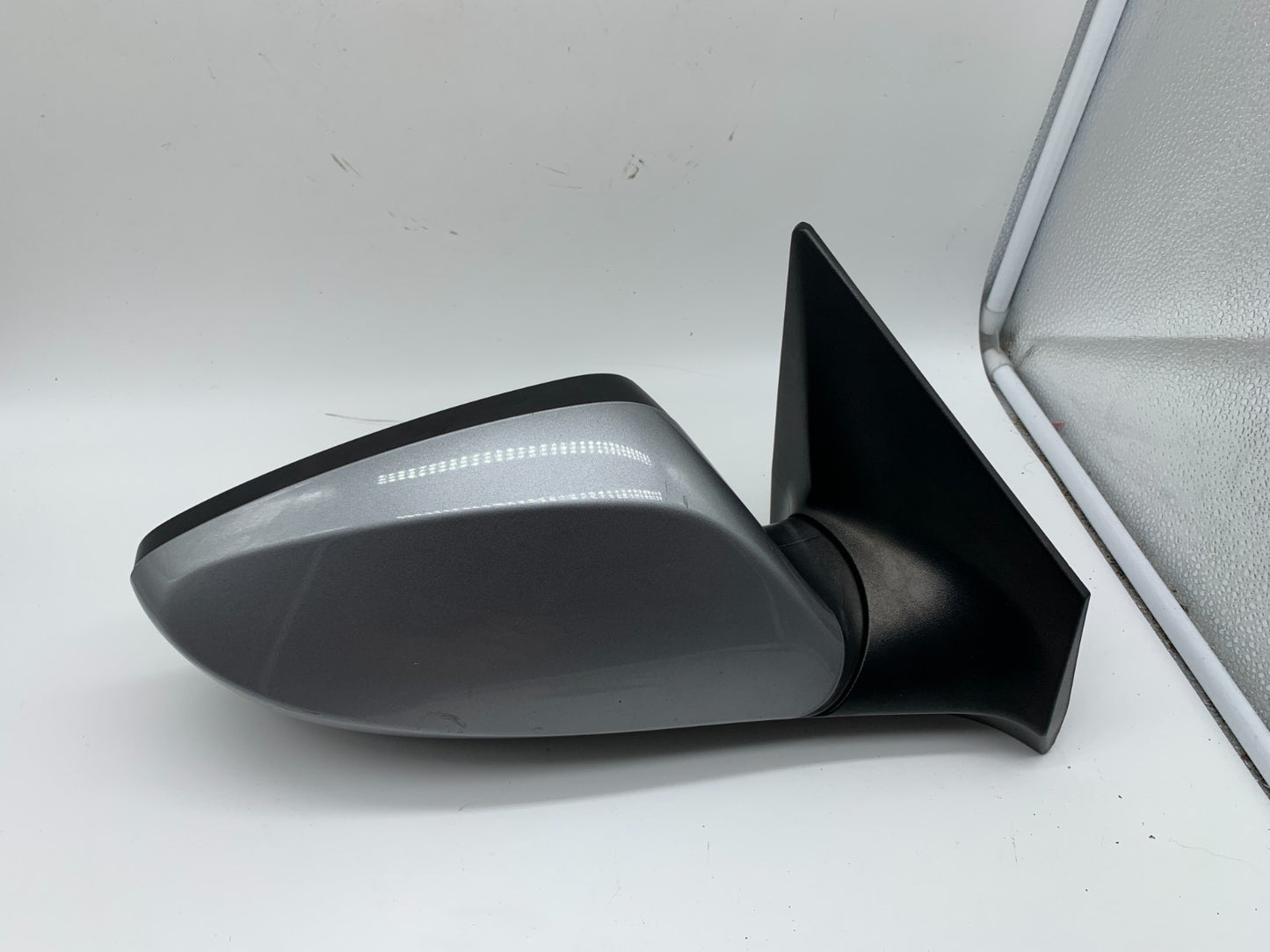 2015-2016 Hyundai Elantra Sedan Passenger View Power Door Mirror OEM A01B51002