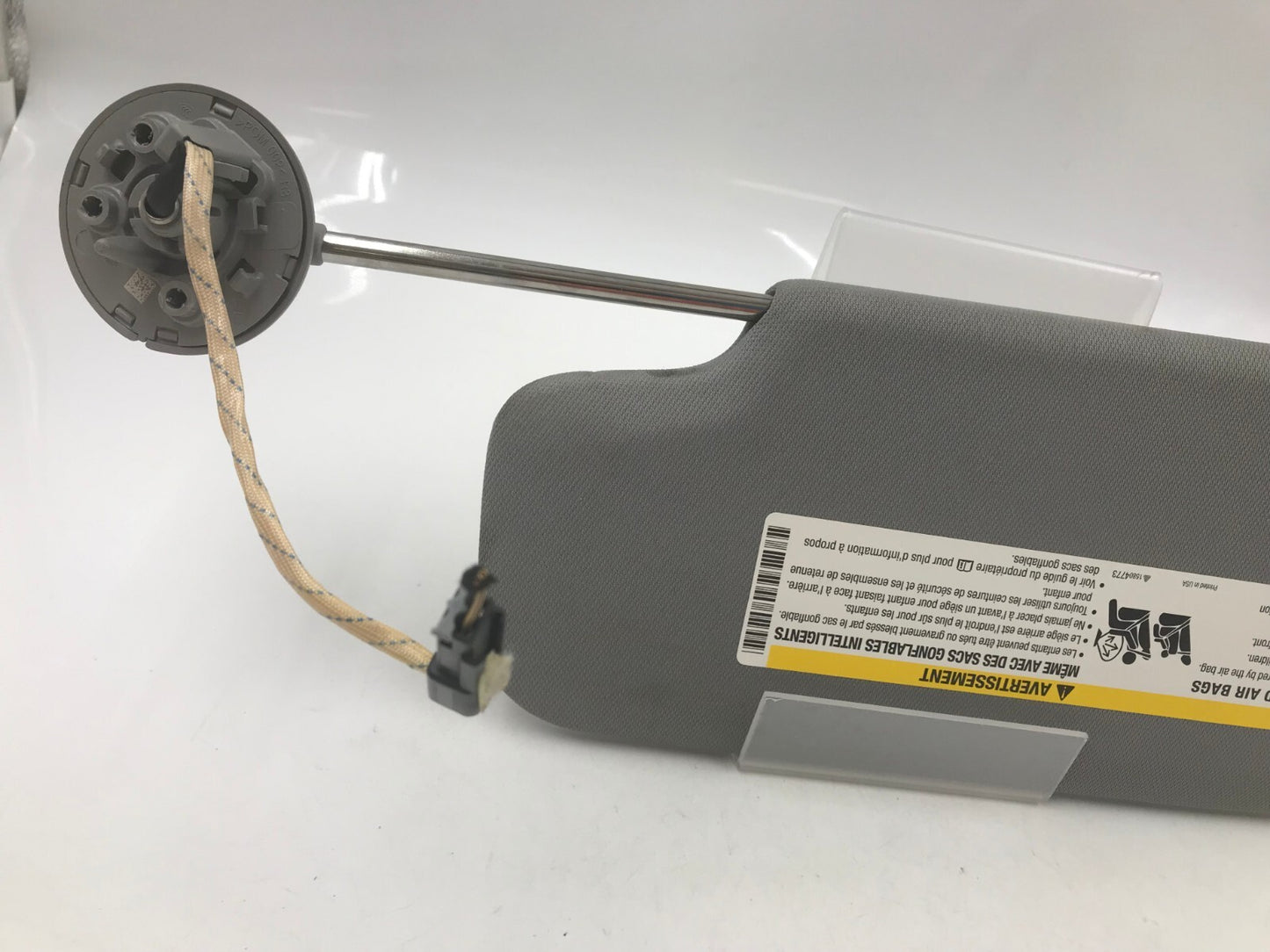 2016-2023 Chevrolet Malibu Passenger Sun Visor Illuminated OEM A01B24015