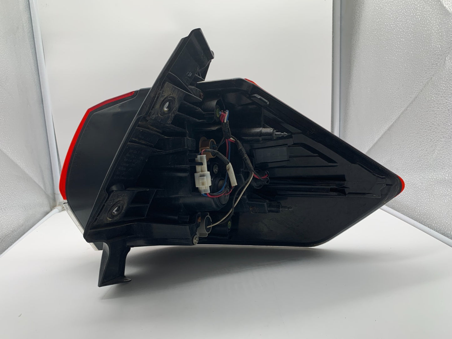 2017-2019 Nissan Rogue Driver Side Tail Light Taillight OEM B03B22052