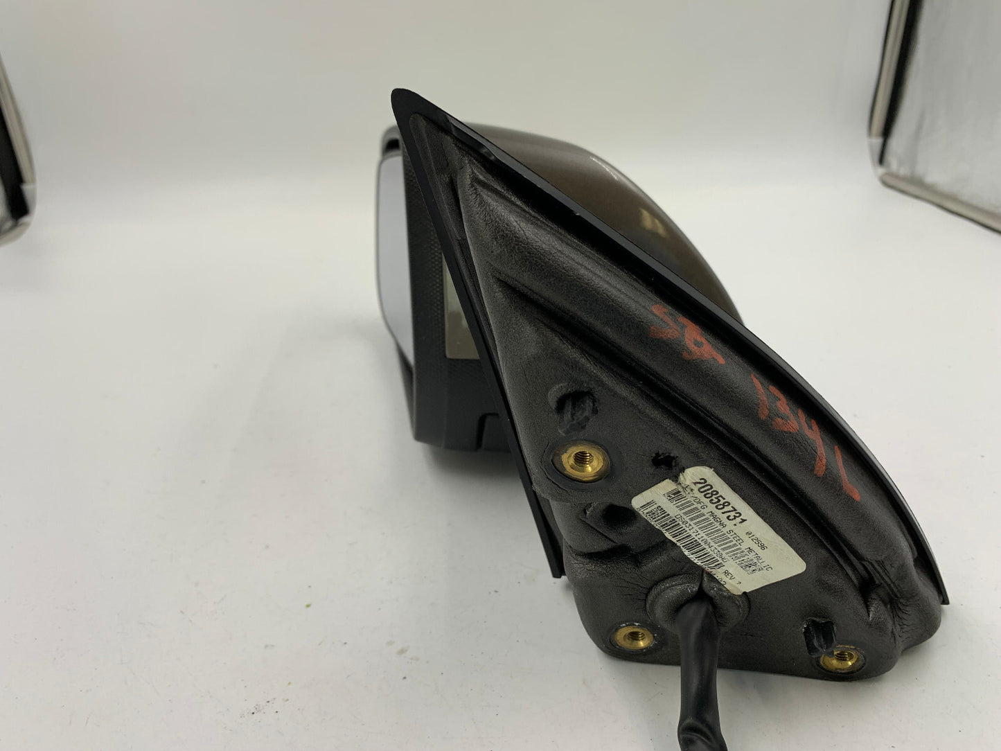 2010-2011 GMC Terrain Driver Side View Power Door Mirror Gray OEM C04B58001