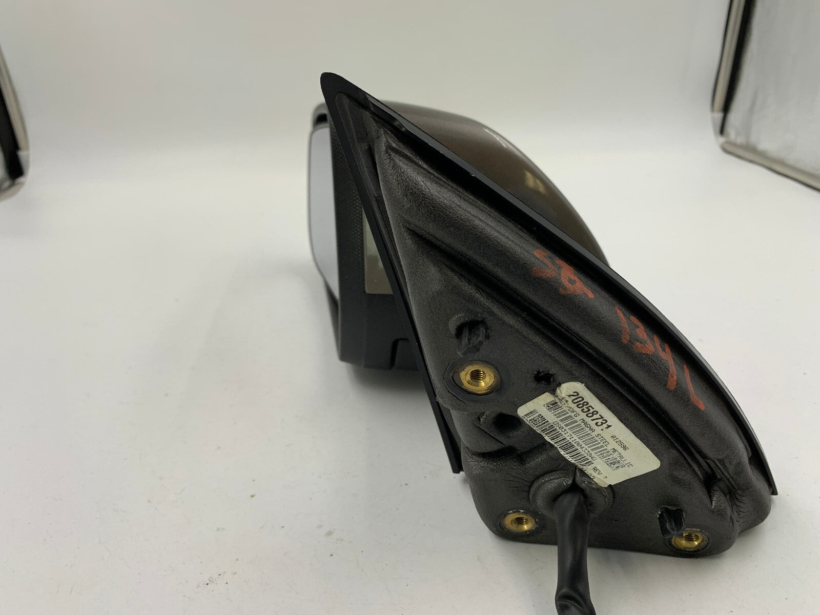 2010-2011 GMC Terrain Driver Side View Power Door Mirror Gray OEM C04B58001