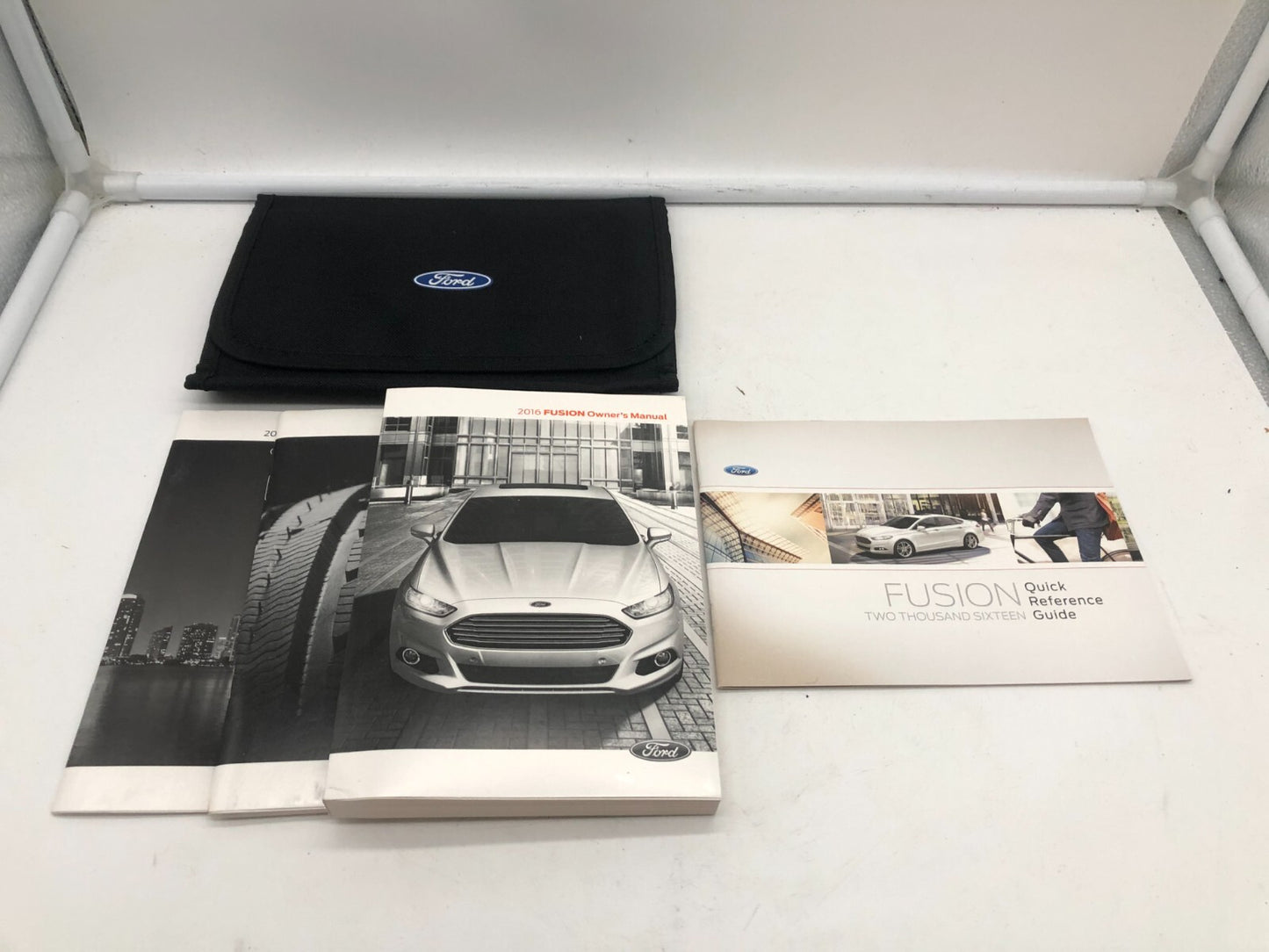 2016 Ford Fusion Owners Manual Set with Case OEM D03B67014