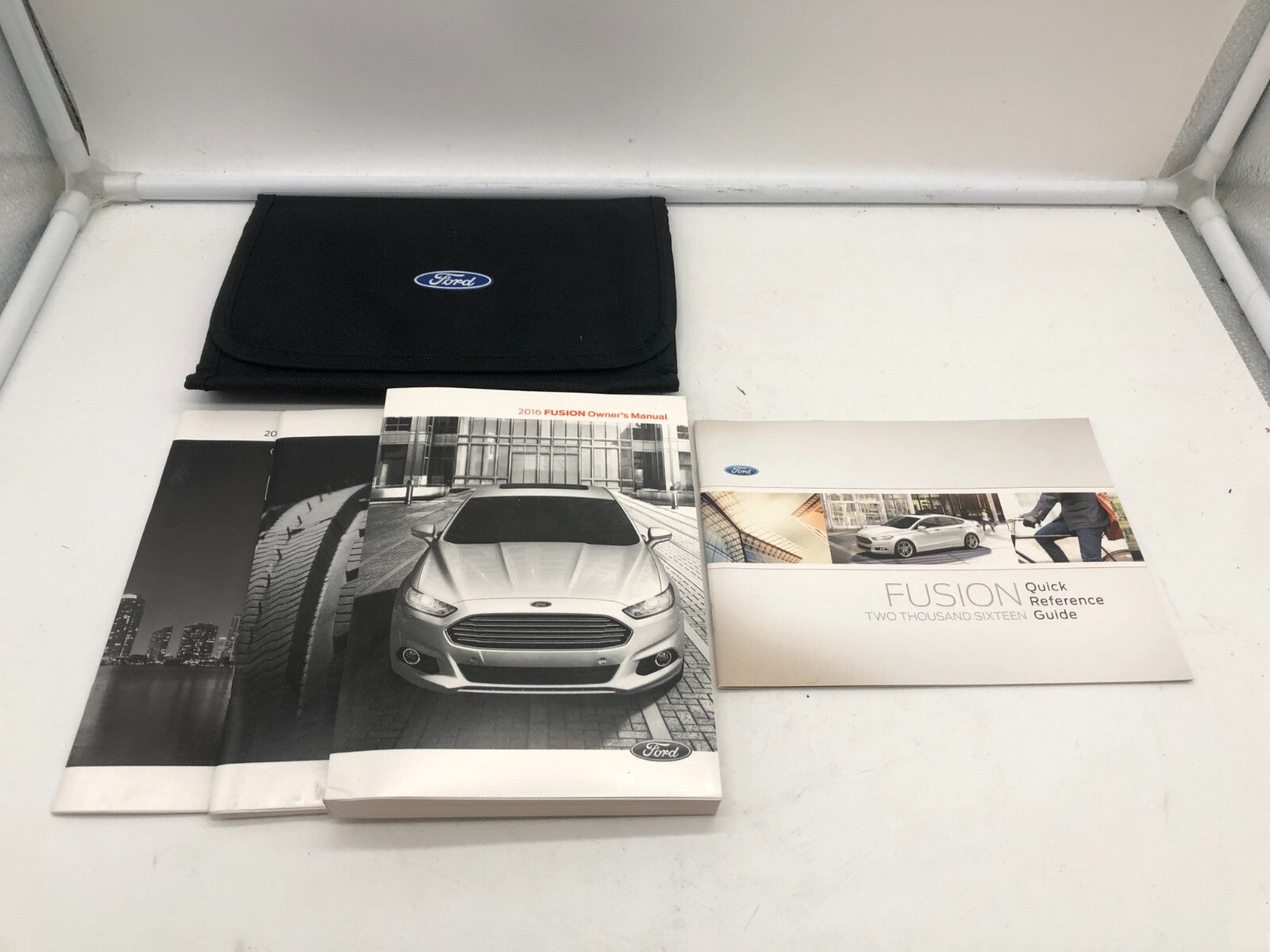 2016 Ford Fusion Owners Manual Set with Case OEM D03B67014