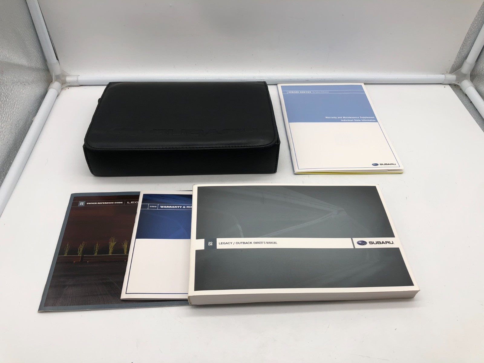 2008 Subaru Legacy Owners Manual Set with Case OEM B04B32089