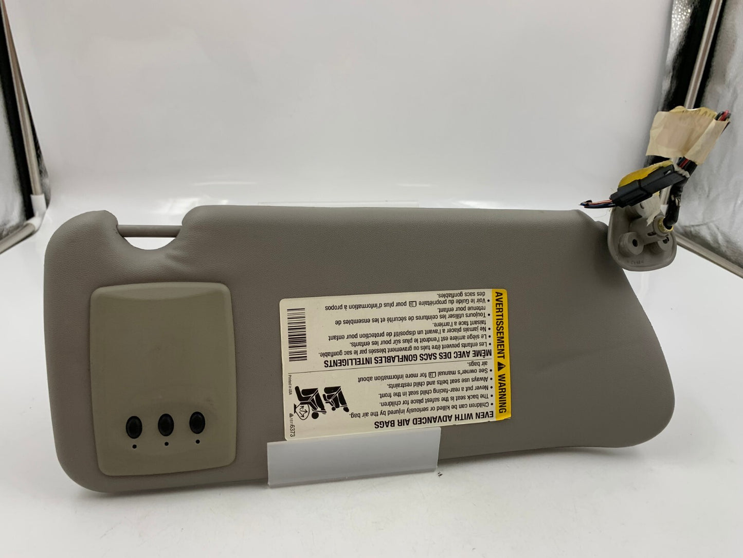 2003-2007 Cadillac CTS Driver Sun Visor Gray Illuminated OEM D02B70011