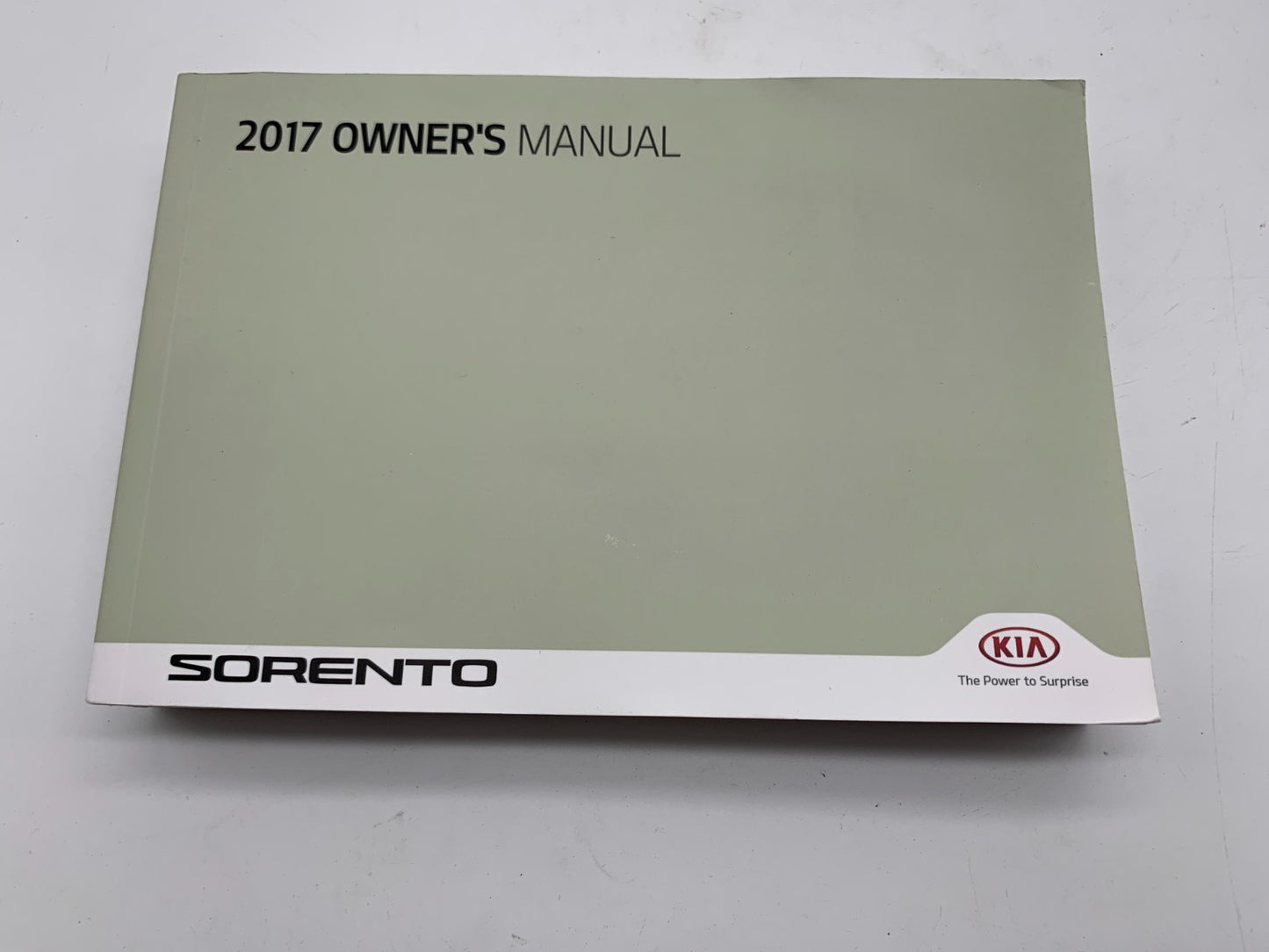 2017 Kia Sorento Owners Manual Set with Case OEM C01B47007