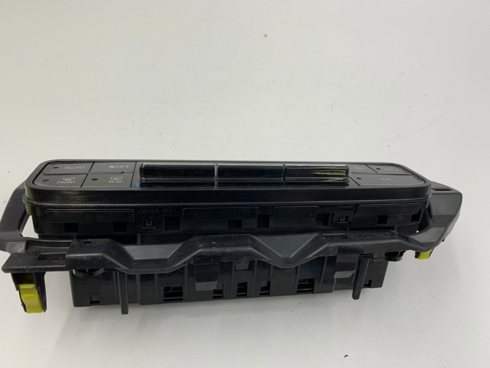 2017-2019 Toyota Corolla AC Heater Climate Control Unit OEM C01B31006