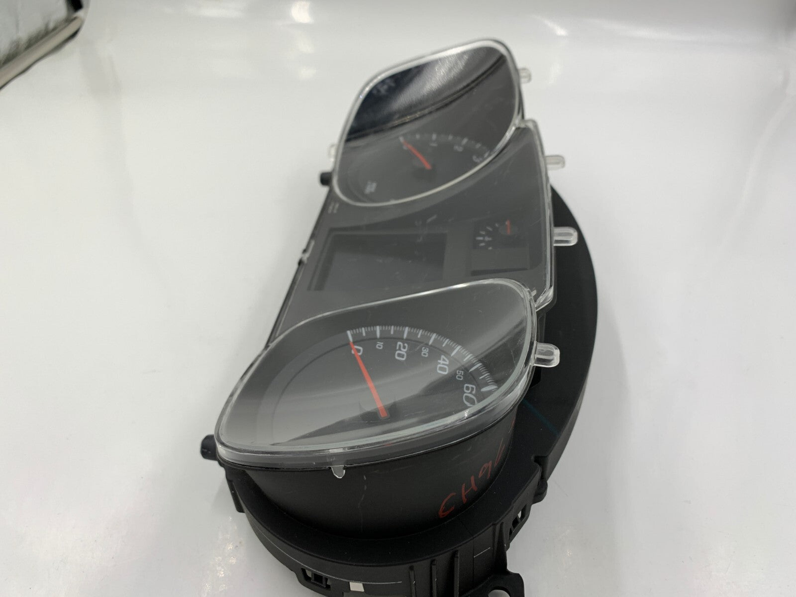 2011 Chevrolet Equinox Speedometer Instrument 135420 Miles OEM D02B25082