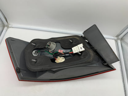 2006-2008 Hyundai Sonata Passenger Side Tail Light Taillight OEM A01B51040