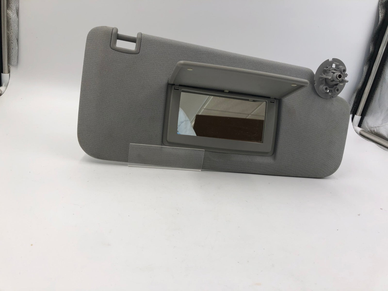 2017-2021 Chevrolet Trax Passenger Sun Visor Gray OEM C01B28022