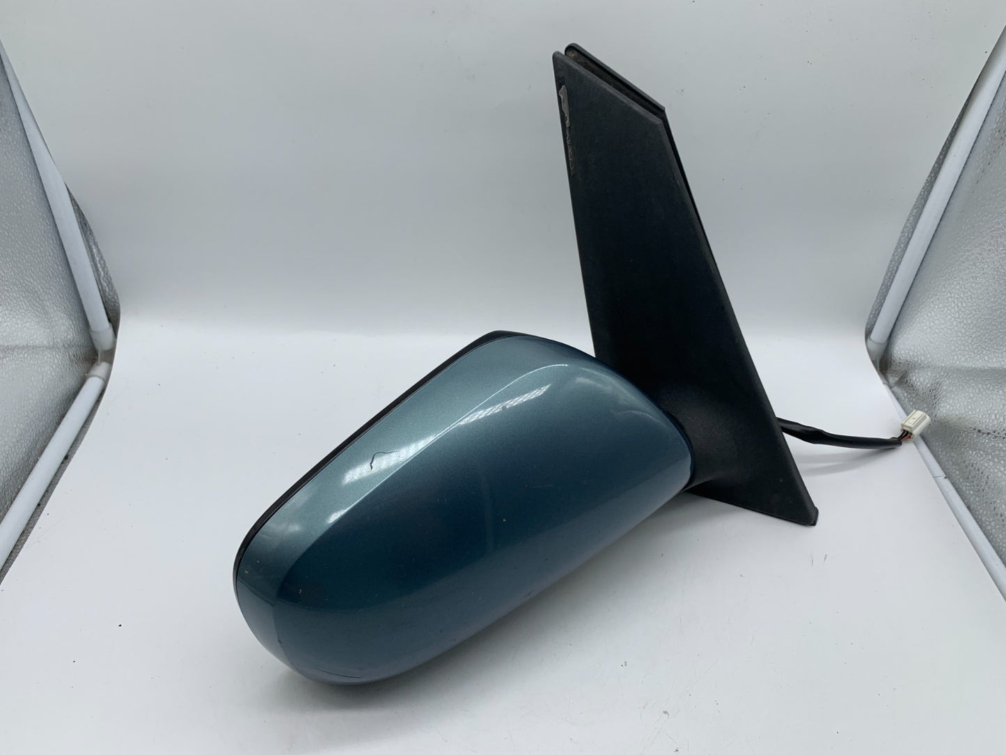 2004-2009 Toyota Prius Passenger Side View Power Door Mirror OEM C02B05003