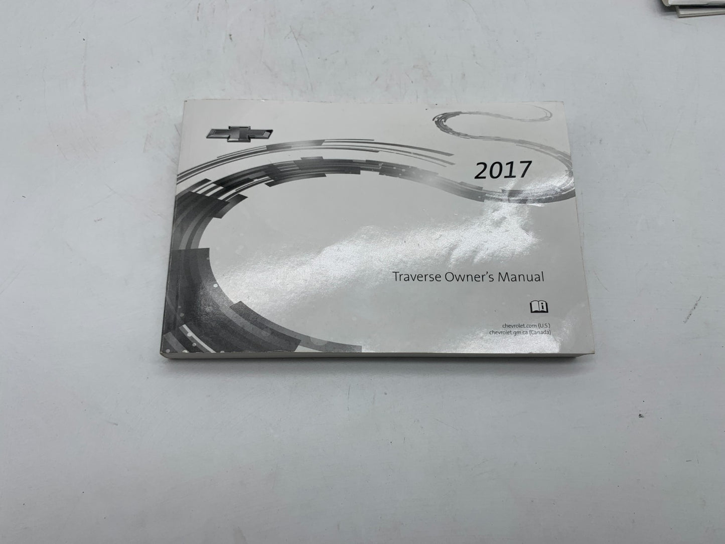 2017 Chevy Traverse Owners Manual Set OEM D03B70008