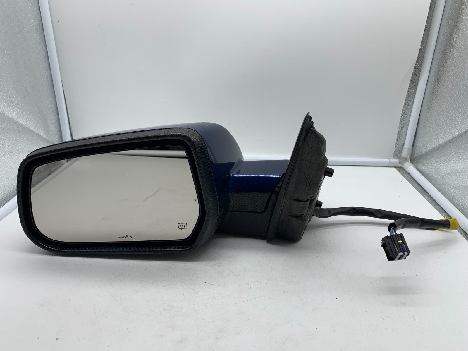 2010-2011 GMC Terrain Driver Side Power Door Mirror Blue OEM A03B25092