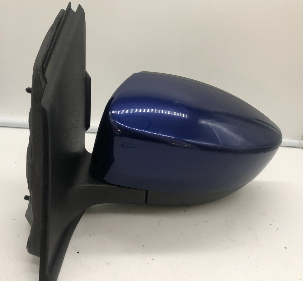 2013-2016 Ford Escape Driver Side View Power Door Mirror Blue OEM D01B31047