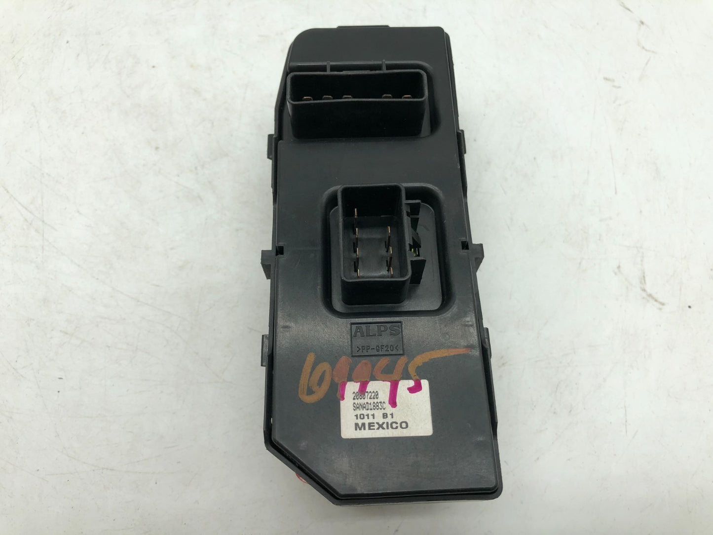 2010-2011 Chevrolet Malibu Master Power Window Switch OEM C03B46008
