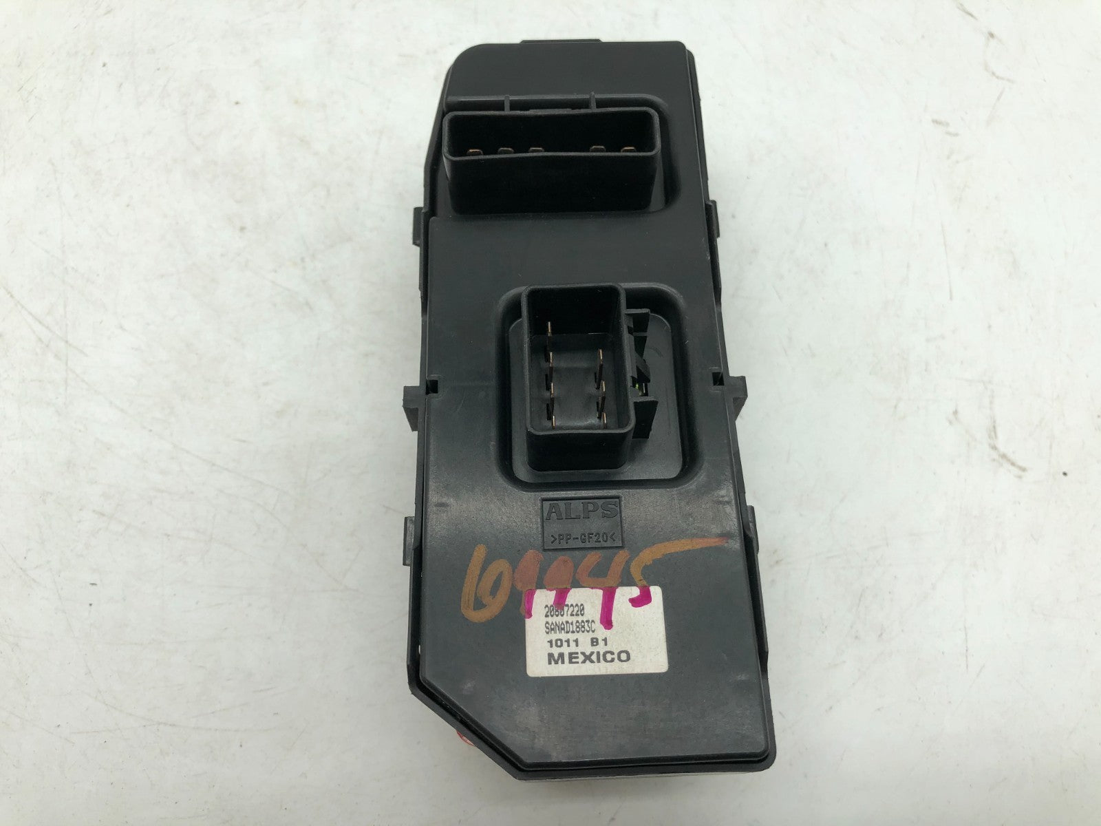 2010-2011 Chevrolet Malibu Master Power Window Switch OEM C03B46008