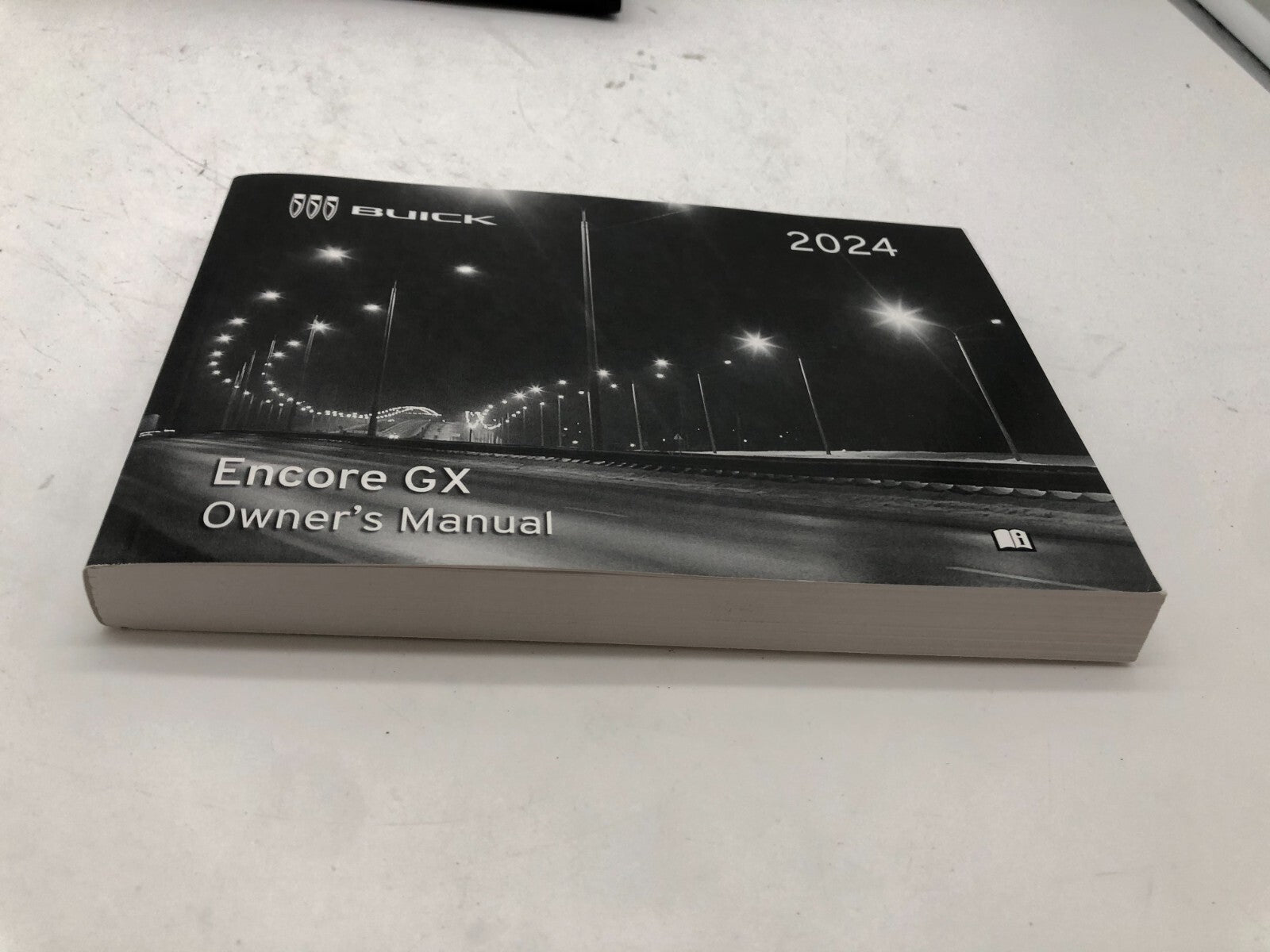 2024 Buick Encore GX Owners Manual with Case OEM C01B53028