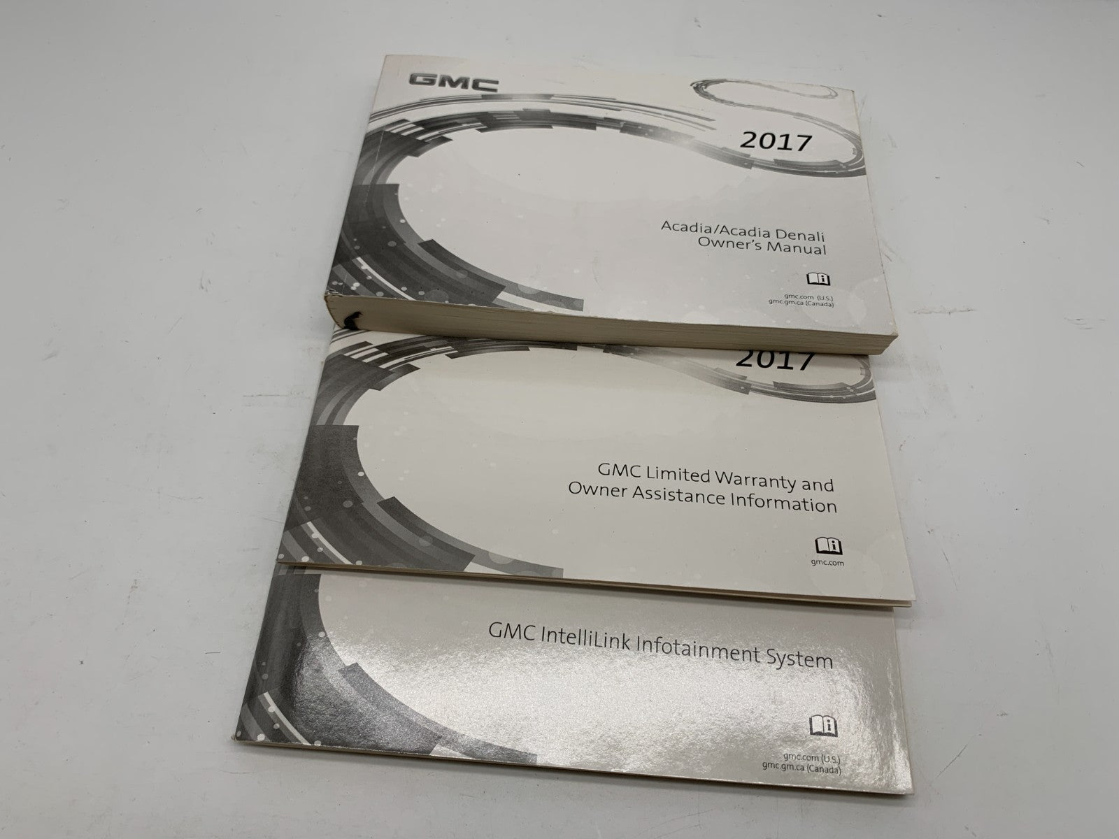 2017 GMC Acadia Owners Manual Set OEM B04B25009