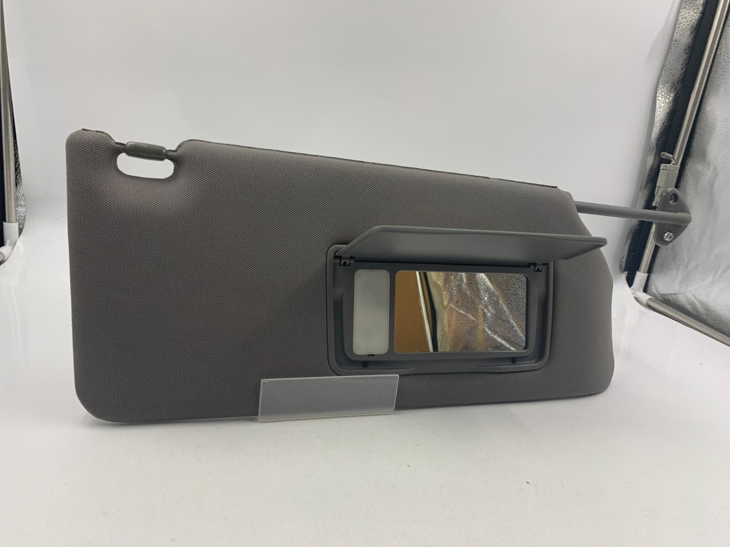 2006-2010 Honda Odyssey Passenger Sun Visor Illuminated OEM B03B42049