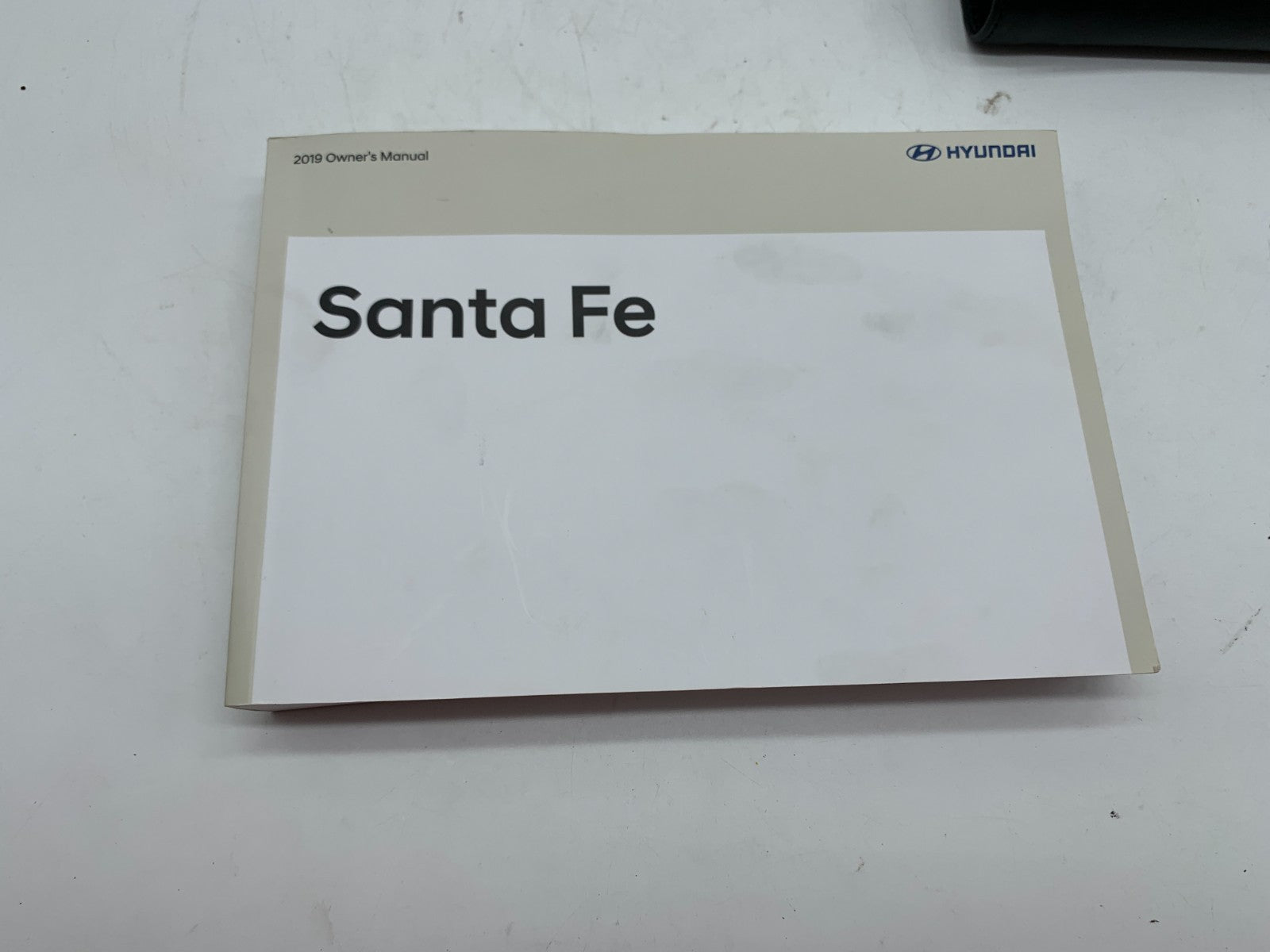 2019 Hyundai Santa FE Owners Manual Set with Case OEM D03B68015