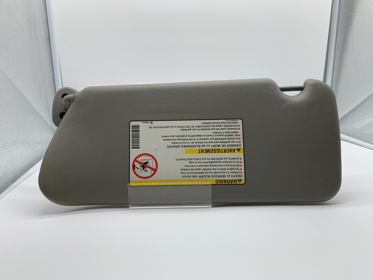 2004-2009 Cadillac SRX Passenger Sun Visor Gray Illuminated OEM B01B56039