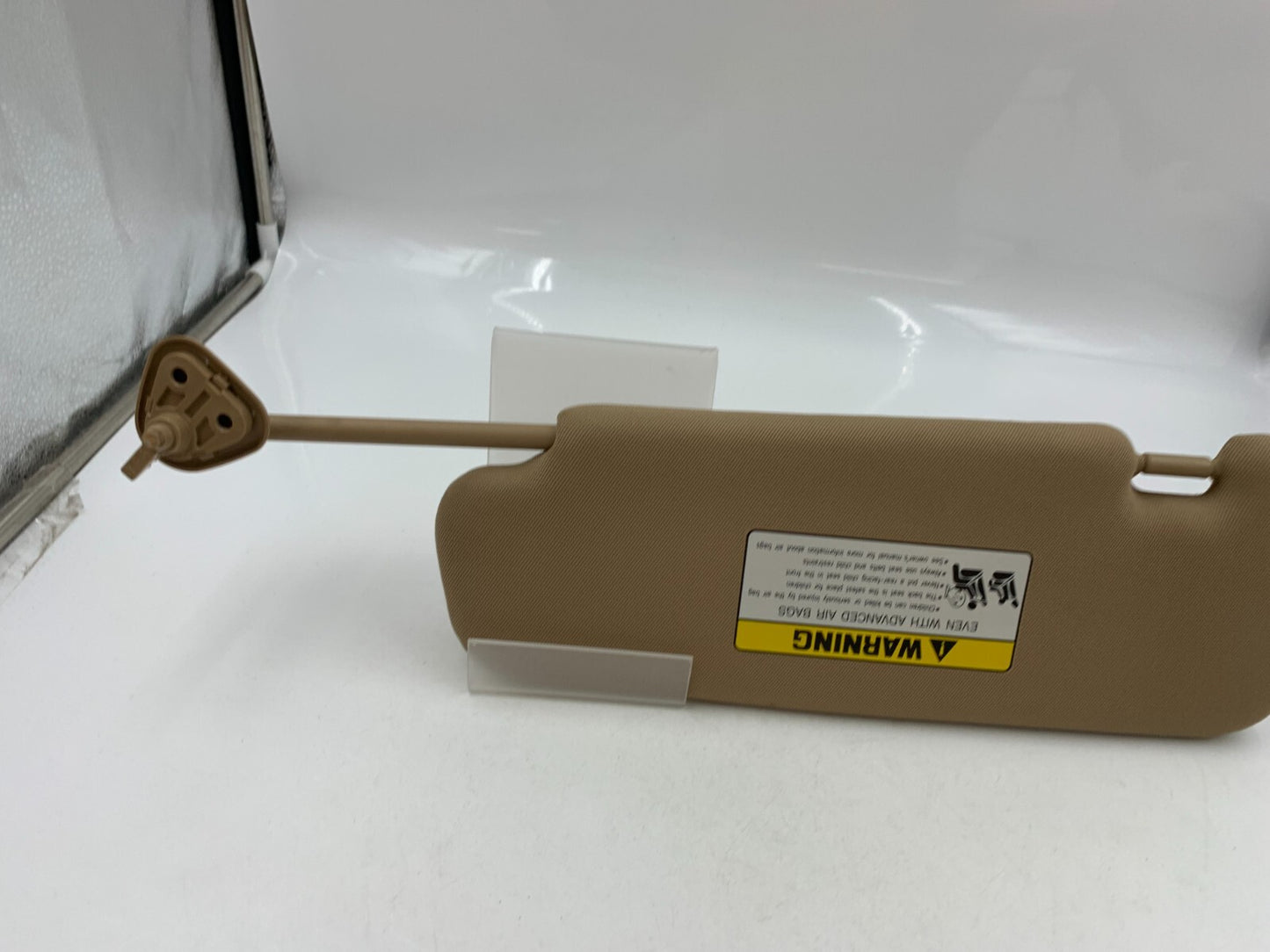 2011-2015 Hyundai Sonata Passenger Sun Visor Tan Illuminated OEM D04B67001