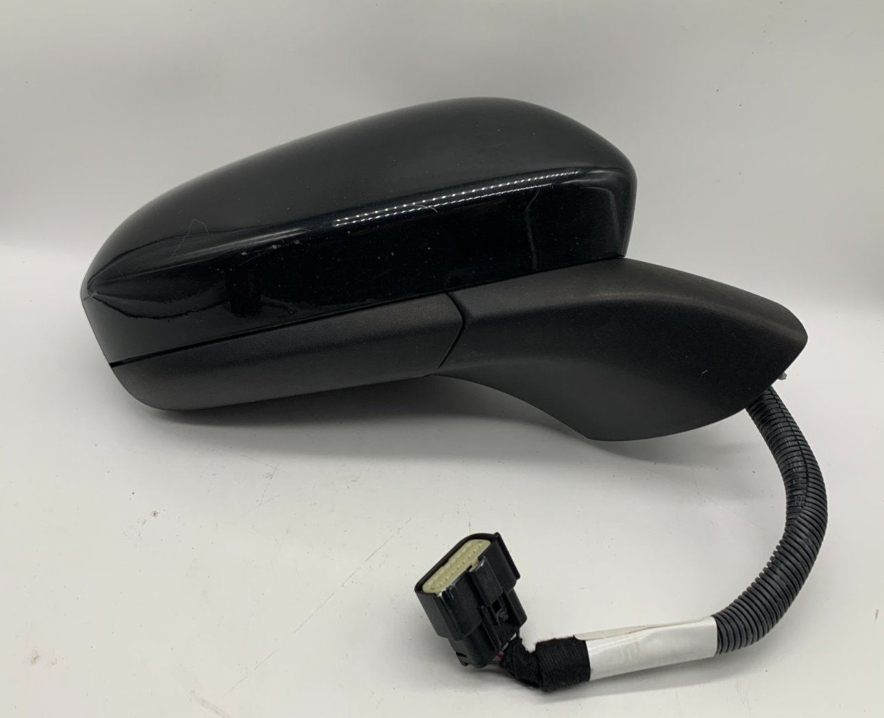 2018 Ford Fusion Passenger Side View Power Door Mirror Black OEM E01B17034