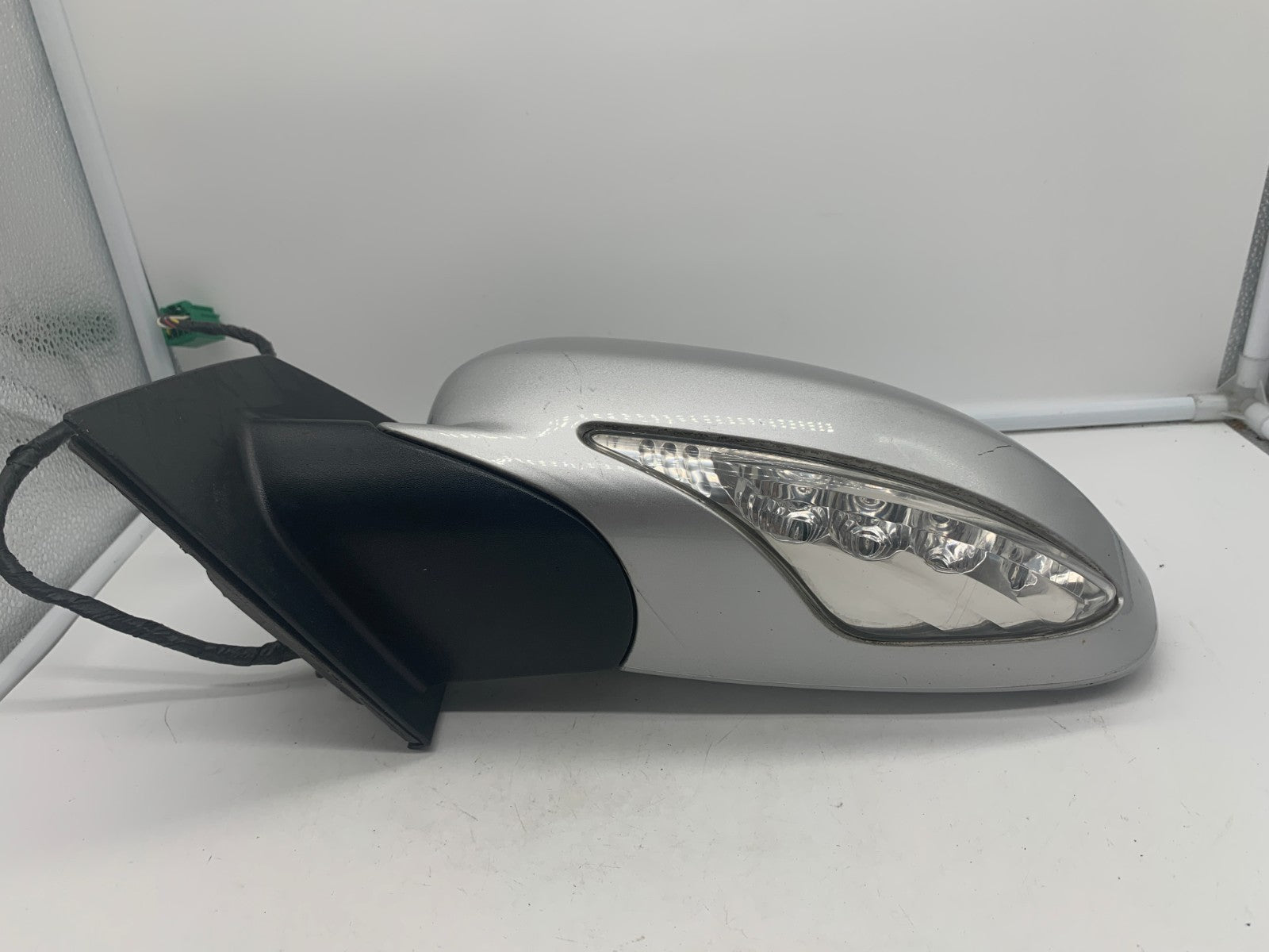 2008-2012 Buick Enclave Driver Side View Power Door Mirror Silver OEM