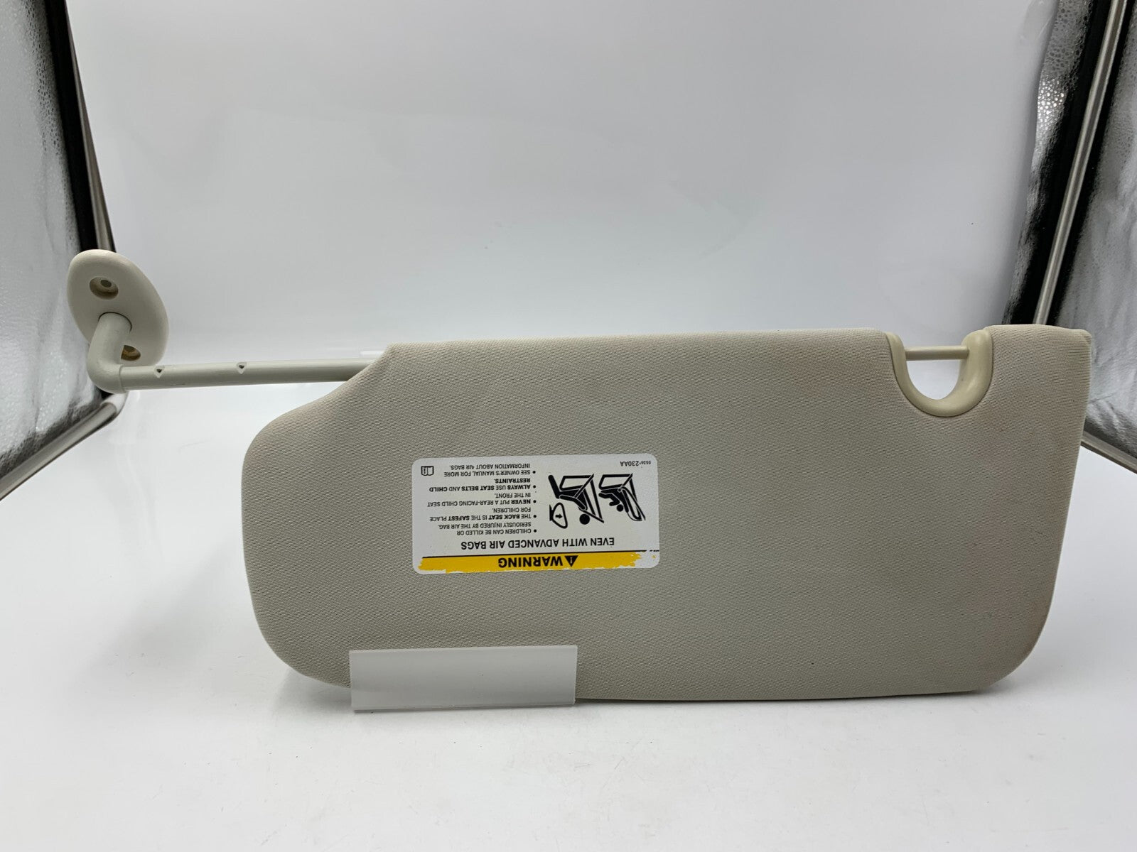 2007-2009 Jeep Patriot Passenger Sun Visor Sunvisor Gray OEM B04B34090