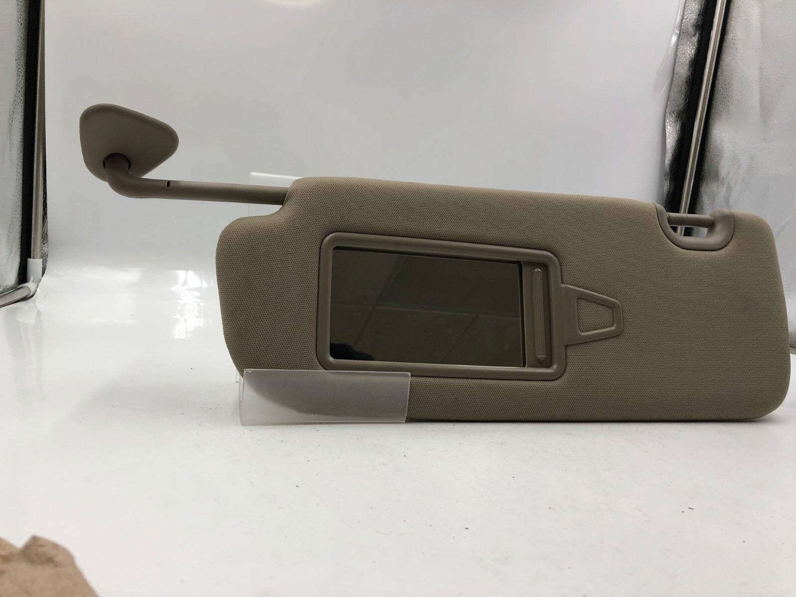 2013-2019 Hyundai Santa Fe Driver Sun Visor Gray Illuminated OEM B02B02039