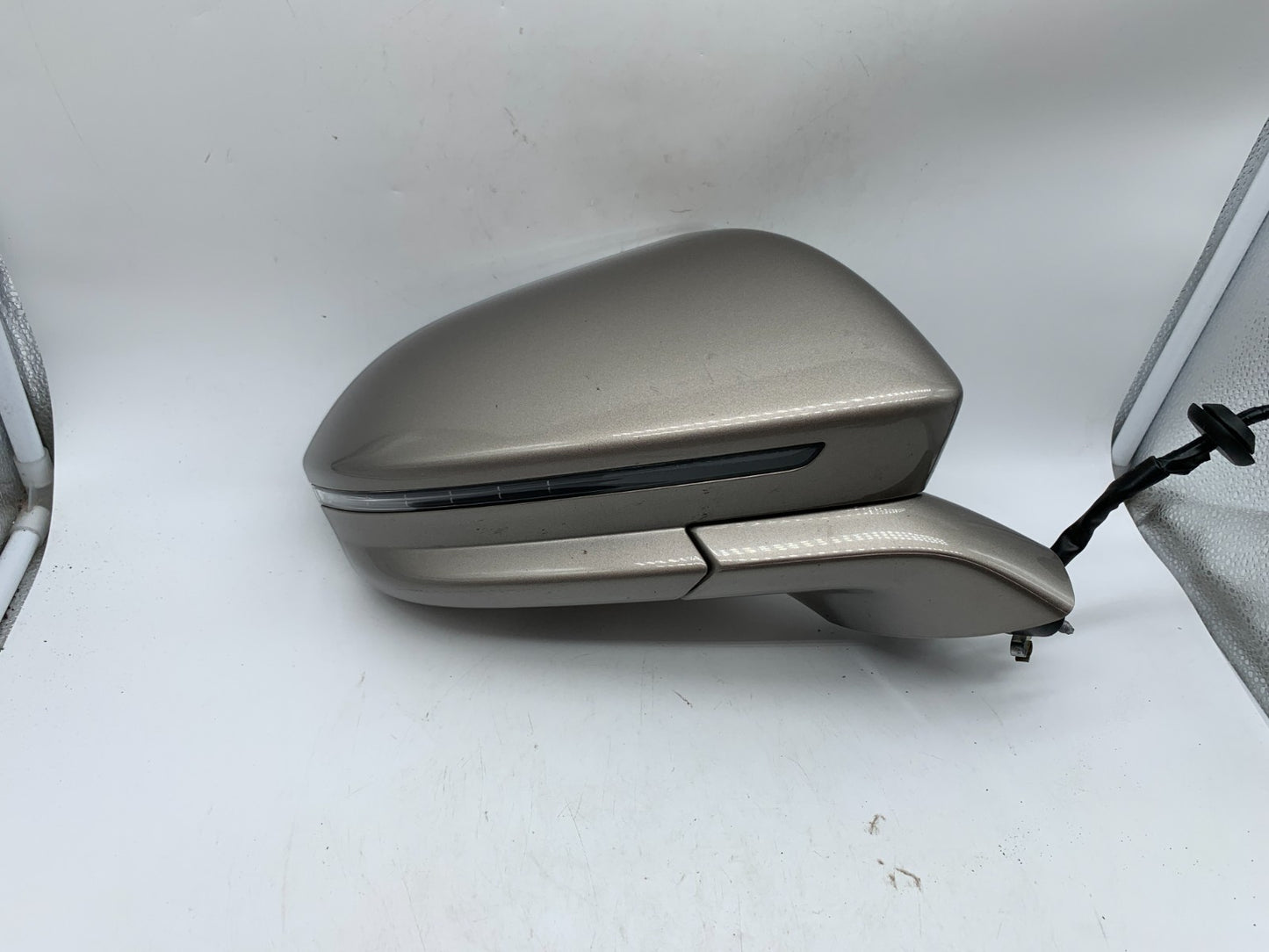 2015-2019 Lincoln MKC Passenger Side Power Door Mirror White BSA OEM C02B06007