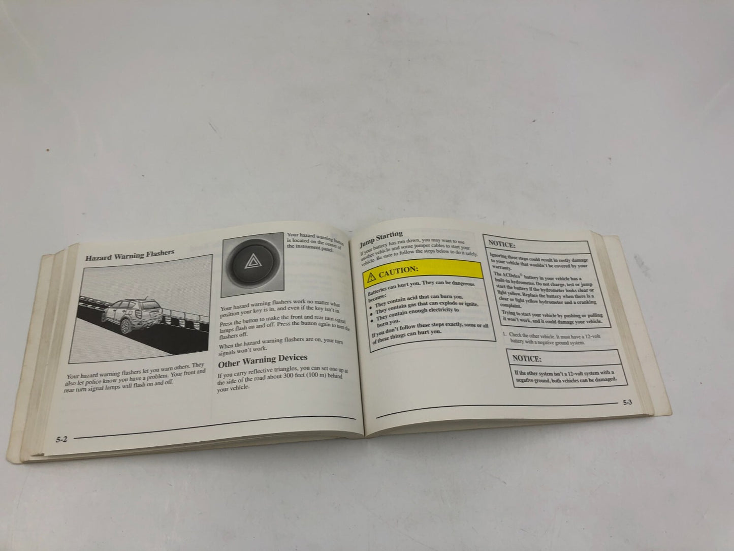 2003 Pontiac Vibe Owners Manual OEM E03B45065