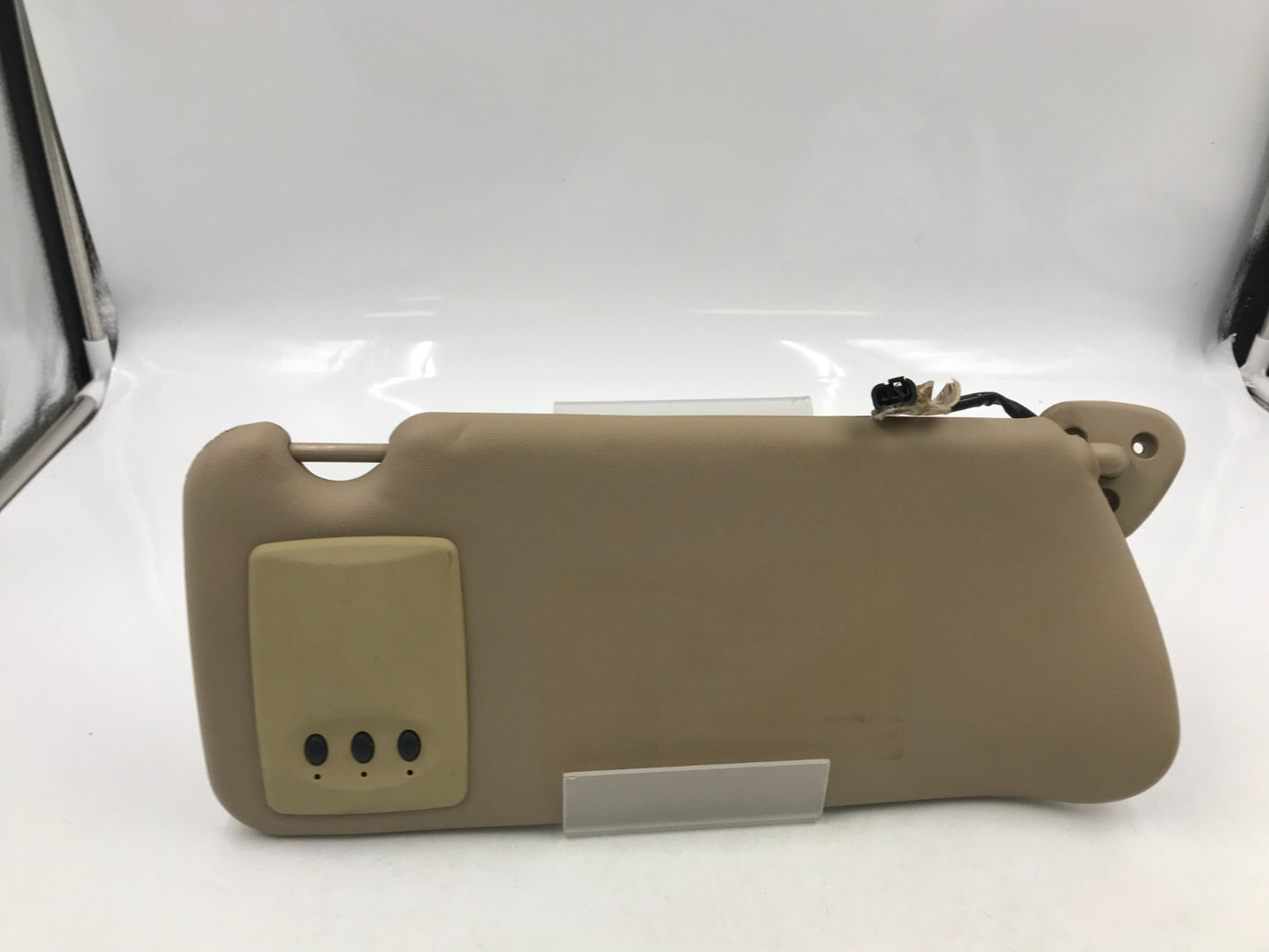 2003-2007 Cadillac CTS Driver Sun Visor Brown Illuminated OEM C03B64002