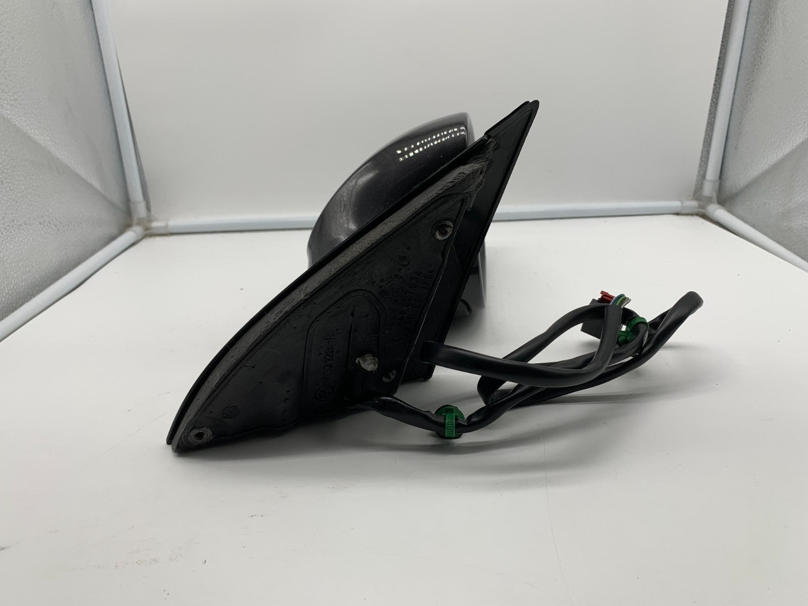 2006-2010 Volkswagen Passat Passenger Side Power Door Mirror Black OEM C02B12002