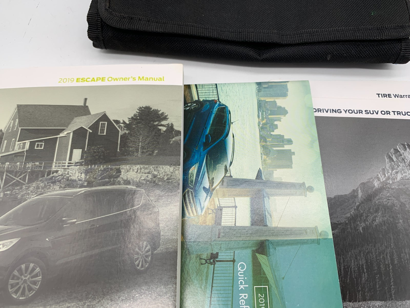 2019 Ford Escape Owners Manual Set with Case OEM C02B14053