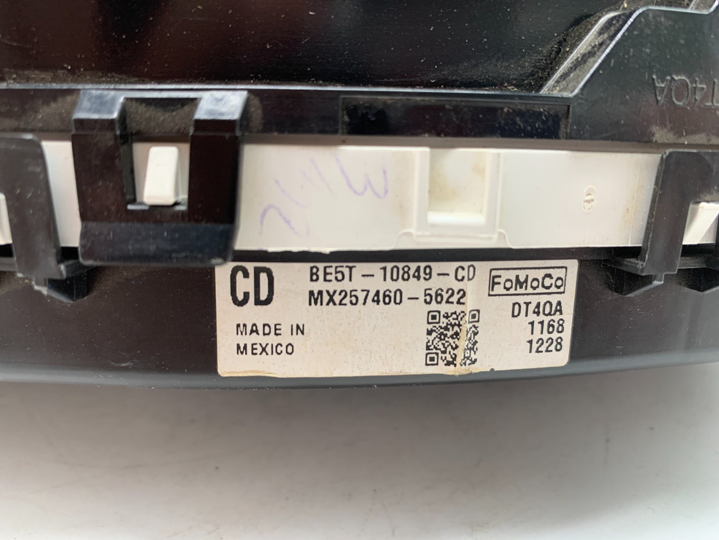 2011-2012 Ford Fusion Speedometer Instrument Cluster 65,280 Miles OEM A04B01001