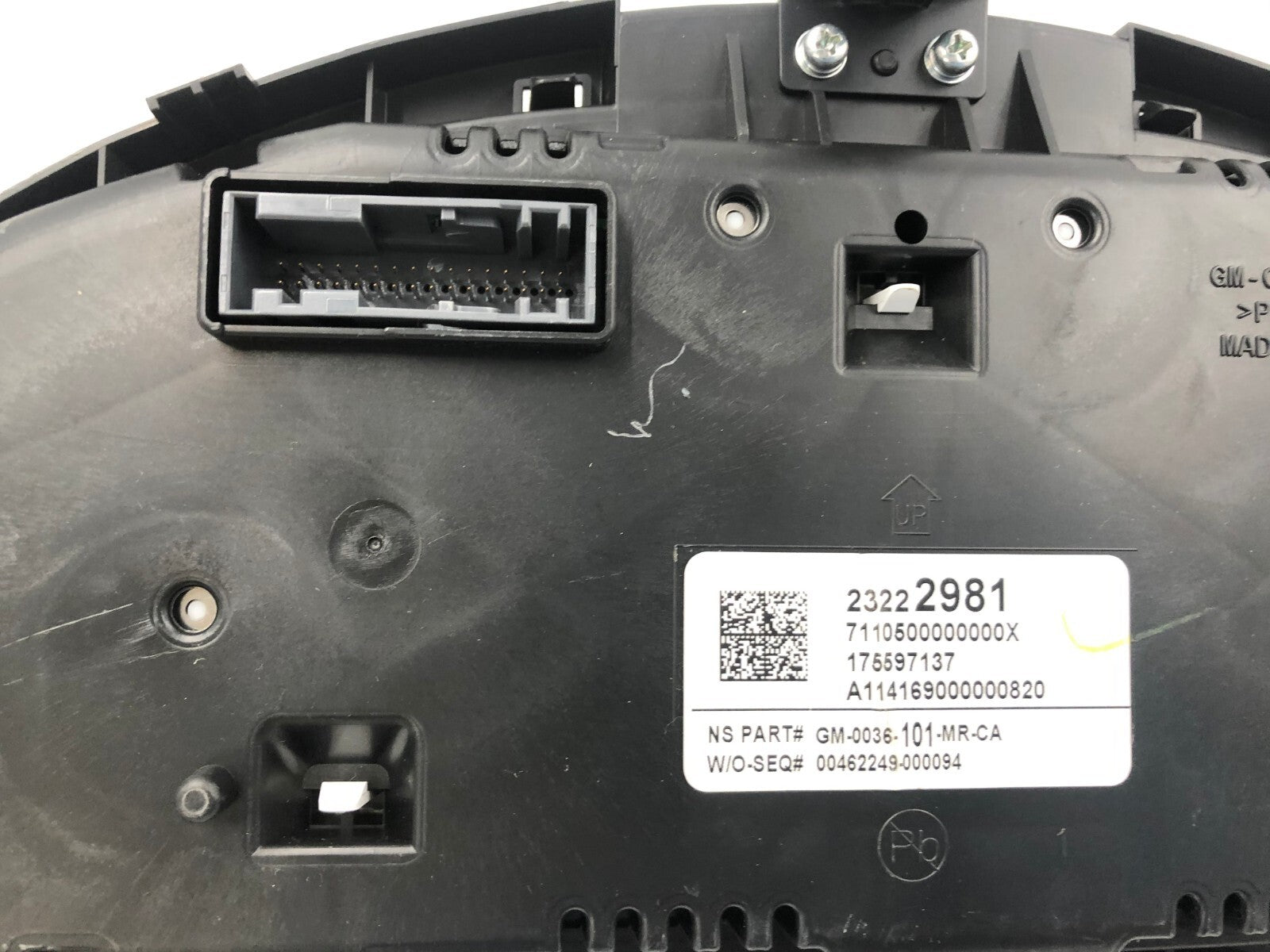 2015 Buick Regal Speedometer Instrument Cluster 12231 Miles OEM D04B10035